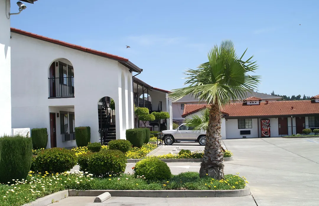 Travelodge By Wyndham Vallejo-1